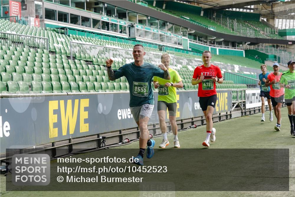 13.09.2026 - 21. swb-Marathon Bremen Michael Burmester http://msf.ph/oto/10452523 13.09.2026 12:50:51 Laufen im Stadion 335, 469, 663, 670, 771, 779, 1125, 1146, 1162, 1455, 1510, 1513, 1517, 1605, 1613, 1970, 1998, 2052, 2130, 2288, 2291, 2295, 2347, 2360, 2442, 2444, 2447, 2750, 2759, 2909, 3440, 3484, 3625, 3647, 3703, 3808, 3959, 4023, 4033, 4368, 4384, 4473, 4559, 4571, 4582, 4727, 4743, 4781, 4782, 4888, 4895, 5066, 5079, 5111, 5155, 5168, 5314, 5377, 5383, 5521, 5532, 5585, 5620, 5627, 5636, 5696, 6267, 6274, 6471, 6652, 6668, 6901, 6906, 7109, 7115, 7121, 8033, 8798 meine-sportfotos.de