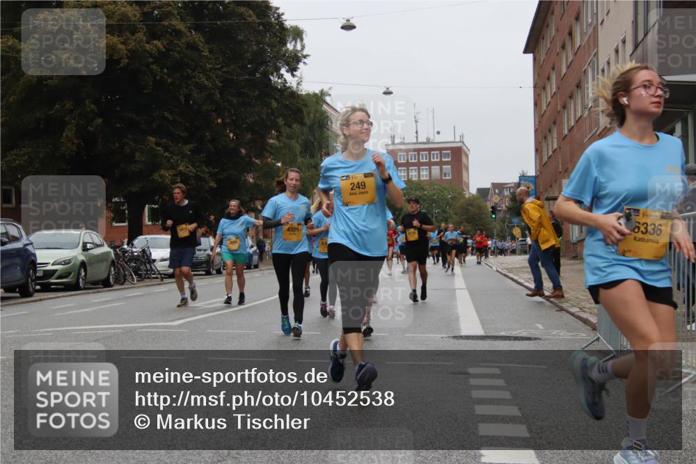 13.09.2026 - Kiel Lauf Markus Tischler http://msf.ph/oto/10452538 13.09.2026 09:50:17 Fleethörn 5913, 4389, 249, 1, 38, 6336 meine-sportfotos.de