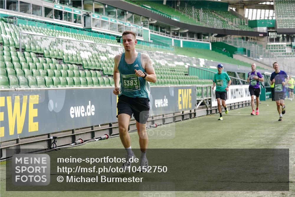 13.09.2026 - 21. swb-Marathon Bremen Michael Burmester http://msf.ph/oto/10452750 13.09.2026 12:50:58 Laufen im Stadion 335, 469, 663, 670, 734, 771, 779, 1043, 1125, 1146, 1162, 1455, 1510, 1513, 1517, 1605, 1613, 1970, 1998, 2052, 2130, 2288, 2291, 2295, 2347, 2360, 2442, 2444, 2447, 2759, 3440, 3484, 3625, 3647, 3703, 3808, 3959, 4023, 4165, 4368, 4384, 4429, 4473, 4559, 4571, 4582, 4727, 4781, 4782, 4888, 4895, 5066, 5079, 5111, 5155, 5168, 5314, 5377, 5379, 5383, 5521, 5532, 5585, 5620, 5627, 5636, 5696, 6267, 6274, 6471, 6652, 6668, 6901, 6906, 7109, 7115, 7121, 8033, 8798 meine-sportfotos.de