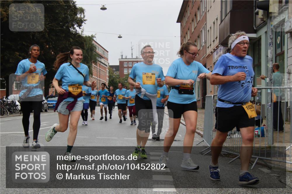 13.09.2026 - Kiel Lauf Markus Tischler http://msf.ph/oto/10452802 13.09.2026 09:51:46 Fleethörn 70, 138, 919, 918, 1028 meine-sportfotos.de