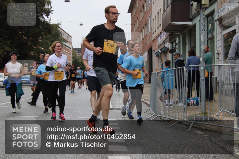 13.09.2026 - Kiel Lauf Markus Tischler http://msf.ph/oto/10452854 13.09.2026 09:52:12 Fleethörn 7143, 935, 761, 4, 384, 7394 meine-sportfotos.de