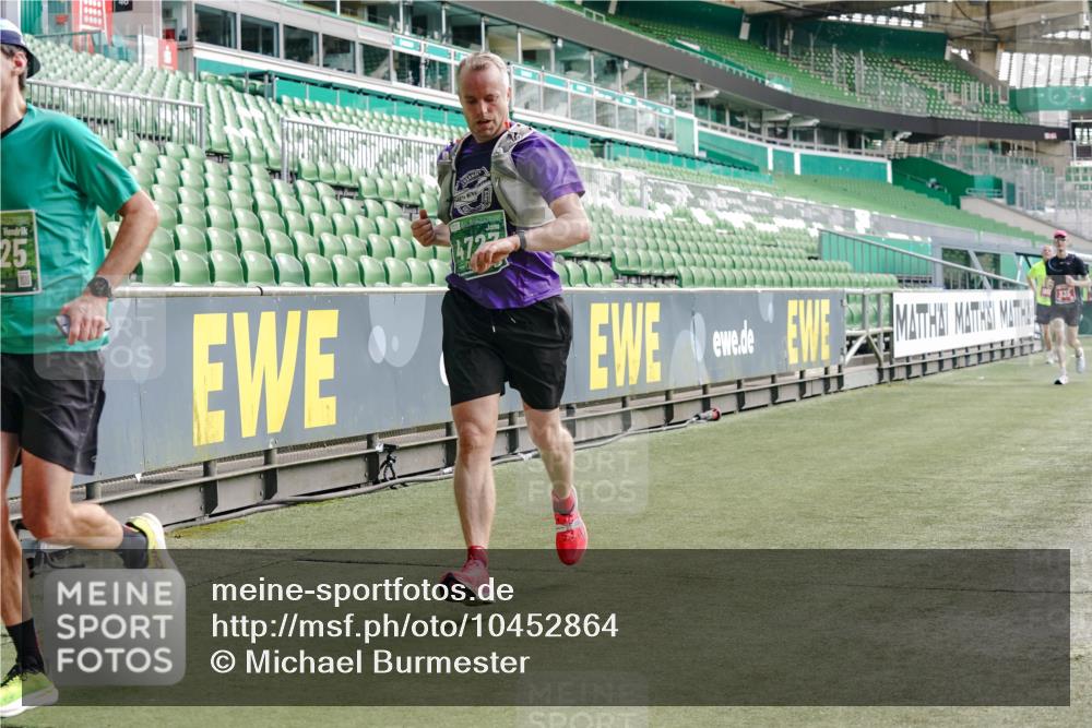 13.09.2026 - 21. swb-Marathon Bremen Michael Burmester http://msf.ph/oto/10452864 13.09.2026 12:51:04 Laufen im Stadion 335, 469, 663, 670, 734, 771, 1043, 1125, 1146, 1162, 1455, 1510, 1513, 1517, 1605, 1613, 1970, 1998, 2052, 2130, 2288, 2291, 2295, 2347, 2360, 2442, 2444, 2447, 2759, 3440, 3484, 3625, 3647, 3703, 3808, 3959, 4023, 4165, 4368, 4384, 4429, 4473, 4559, 4571, 4582, 4727, 4781, 4782, 4888, 4895, 5066, 5079, 5111, 5155, 5168, 5314, 5377, 5379, 5383, 5521, 5532, 5585, 5620, 5627, 5636, 5696, 6267, 6274, 6471, 6652, 6668, 6901, 6906, 7109, 7115, 7121, 8033, 8798 meine-sportfotos.de