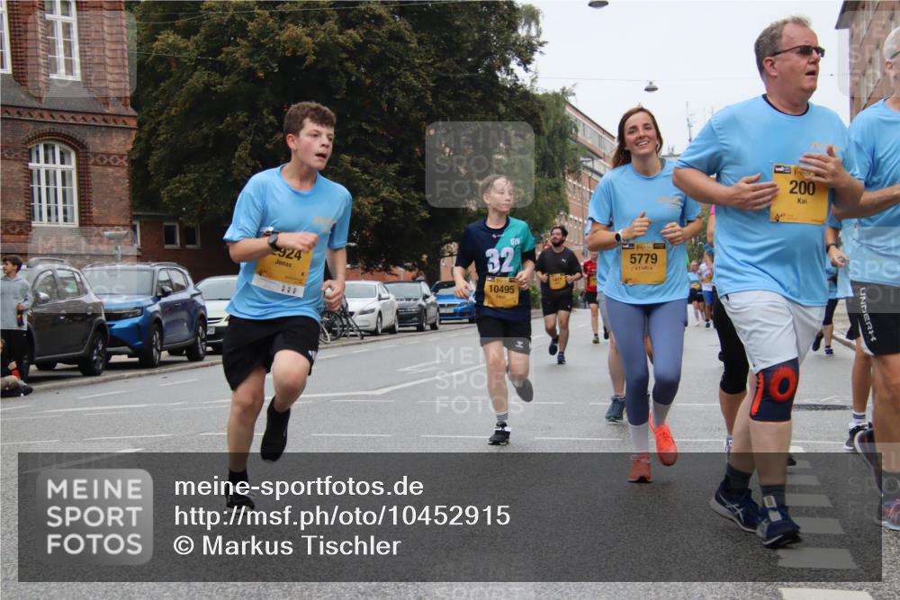 13.09.2026 - Kiel Lauf Markus Tischler http://msf.ph/oto/10452915 13.09.2026 09:52:28 Fleethörn 924, 900, 32, 10495, 5779, 200 meine-sportfotos.de