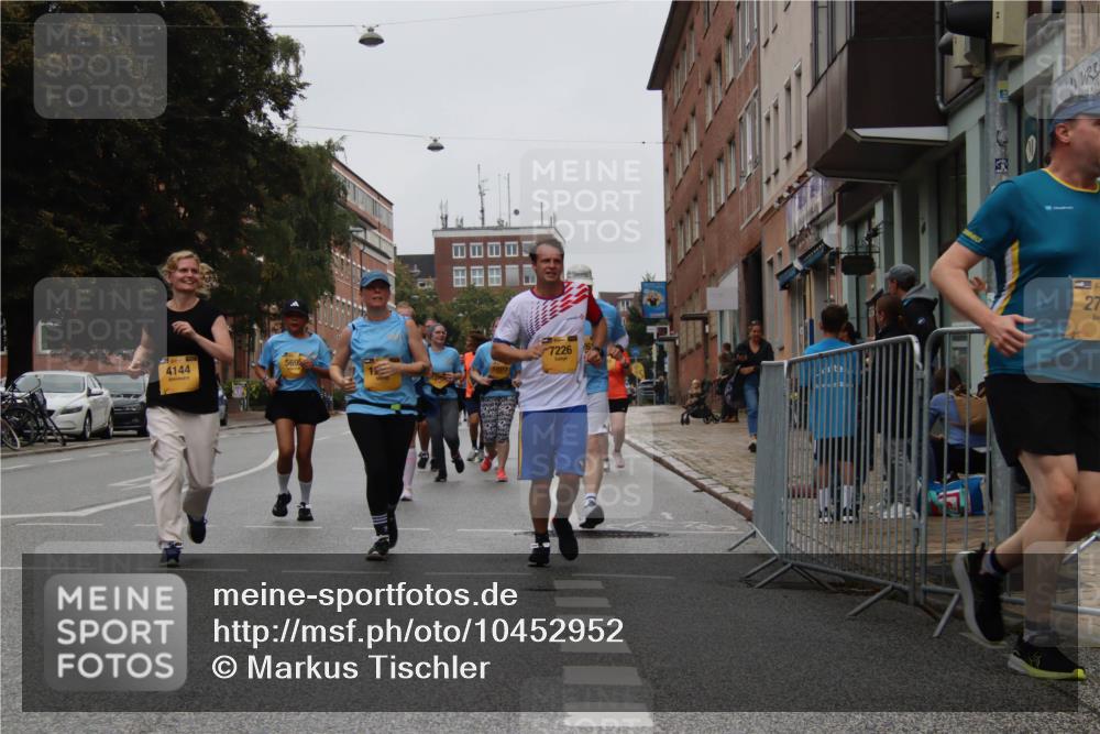 13.09.2026 - Kiel Lauf Markus Tischler http://msf.ph/oto/10452952 13.09.2026 09:52:40 Fleethörn 4144, 5695, 7226, 6, 27 meine-sportfotos.de