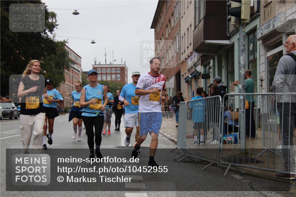 13.09.2026 - Kiel Lauf Markus Tischler http://msf.ph/oto/10452955 13.09.2026 09:52:40 Fleethörn 4144, 5988, 390, 10261, 226 meine-sportfotos.de
