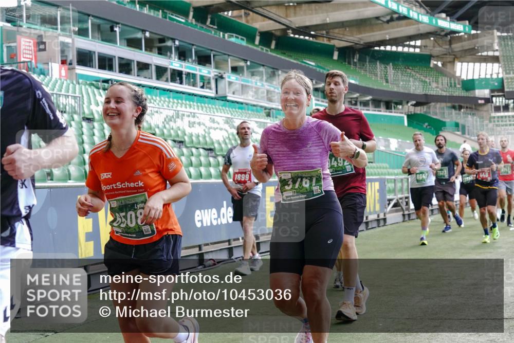 13.09.2026 - 21. swb-Marathon Bremen Michael Burmester http://msf.ph/oto/10453036 13.09.2026 13:10:15 Laufen im Stadion 164, 373, 383, 391, 448, 532, 549, 563, 581, 625, 813, 869, 898, 984, 1072, 1150, 1180, 1398, 1738, 1855, 1867, 1880, 1894, 1967, 2202, 2208, 2232, 2243, 2268, 2284, 2333, 2339, 2342, 2413, 2429, 2432, 2441, 2443, 2471, 2525, 2530, 2531, 2553, 2573, 2589, 2594, 2654, 2682, 2692, 2714, 2717, 2784, 2785, 2819, 2920, 2931, 2932, 2941, 3026, 3032, 3063, 3086, 3089, 3122, 3174, 3207, 3208, 3291, 3316, 3327, 3333, 3370, 3398, 3409, 3410, 3437, 3470, 3707, 3769, 109 meine-sportfotos.de