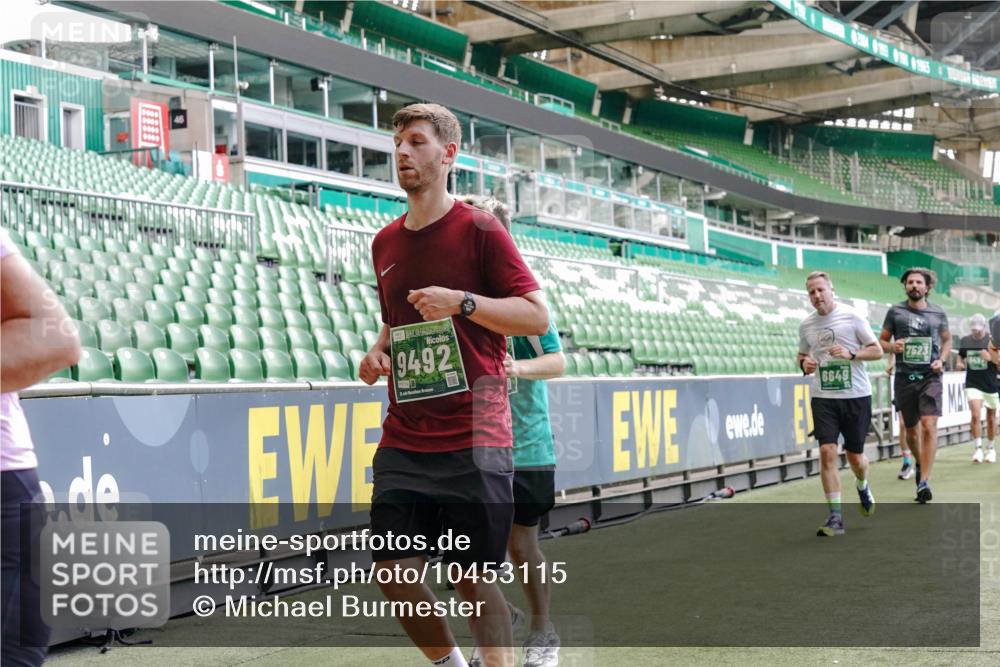13.09.2026 - 21. swb-Marathon Bremen Michael Burmester http://msf.ph/oto/10453115 13.09.2026 13:10:16 Laufen im Stadion 164, 373, 383, 391, 448, 532, 549, 563, 581, 625, 813, 869, 898, 984, 1072, 1150, 1180, 1398, 1738, 1855, 1867, 1880, 1894, 1967, 2202, 2208, 2232, 2243, 2268, 2284, 2333, 2339, 2342, 2413, 2429, 2432, 2441, 2443, 2471, 2525, 2530, 2531, 2553, 2573, 2589, 2594, 2654, 2682, 2692, 2714, 2717, 2784, 2785, 2819, 2920, 2931, 2932, 2941, 3026, 3032, 3063, 3086, 3089, 3122, 3174, 3207, 3208, 3291, 3316, 3327, 3333, 3370, 3398, 3409, 3410, 3437, 3470, 3707, 3769, 109 meine-sportfotos.de