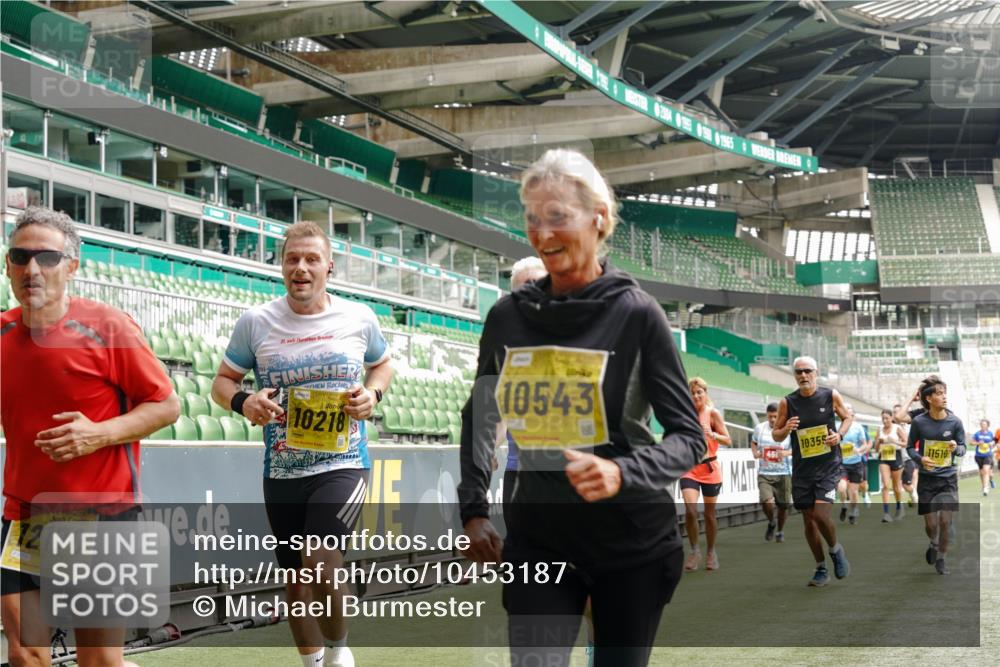 13.09.2026 - 21. swb-Marathon Bremen Michael Burmester http://msf.ph/oto/10453187 13.09.2026 10:31:57 Laufen im Stadion 10141, 10146, 10174, 10222, 10226, 10227, 10243, 10246, 10249, 10255, 10256, 10281, 10284, 10304, 10322, 10339, 10365, 10372, 10410, 10443, 10448, 10471, 10478, 10479, 10486, 10503, 10517, 10518, 10529, 10540, 10543, 10550, 10555, 10565, 10577, 10579, 10589, 10608, 10610, 10626, 10631, 10646, 10670, 10675, 10684, 10685, 10690, 10703, 10704, 10707, 10708, 10714, 10721, 10725, 10757, 10765, 10771, 10821, 10822, 10838, 10886, 11038, 11350, 11379 meine-sportfotos.de