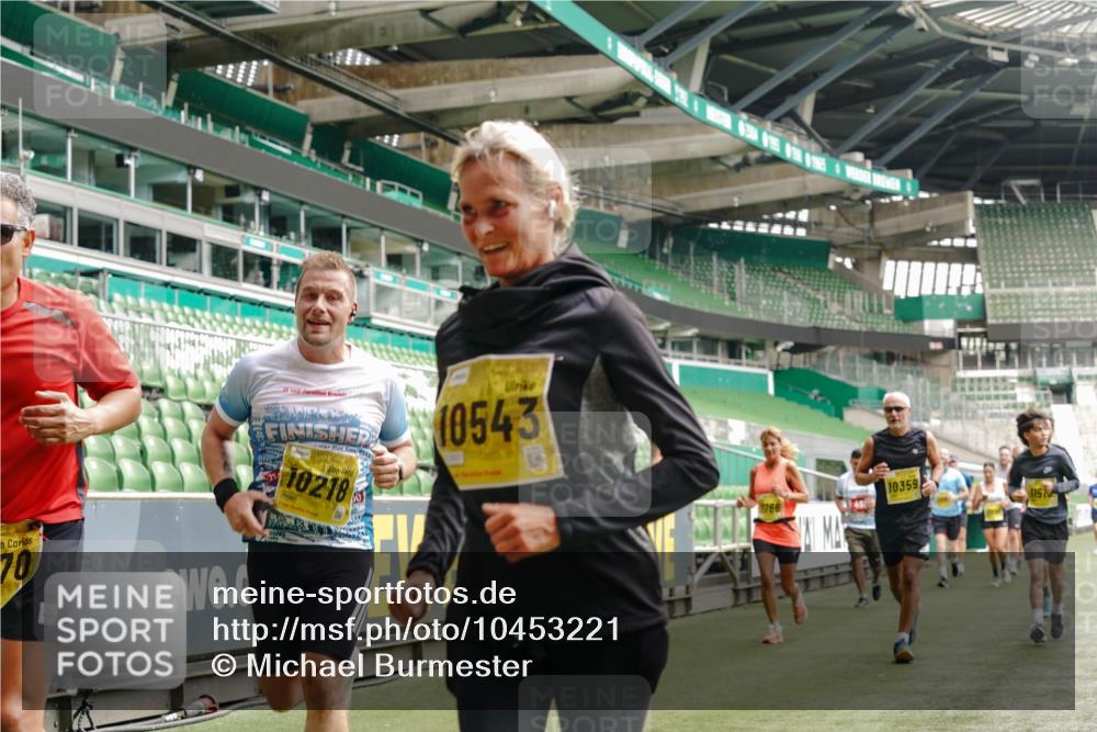 13.09.2026 - 21. swb-Marathon Bremen Michael Burmester http://msf.ph/oto/10453221 13.09.2026 10:31:57 Laufen im Stadion 10141, 10146, 10174, 10222, 10226, 10227, 10243, 10246, 10249, 10255, 10256, 10281, 10284, 10304, 10322, 10339, 10365, 10372, 10410, 10443, 10448, 10471, 10478, 10479, 10486, 10503, 10517, 10518, 10529, 10540, 10543, 10550, 10555, 10565, 10577, 10579, 10589, 10608, 10610, 10626, 10631, 10646, 10670, 10675, 10684, 10685, 10690, 10703, 10704, 10707, 10708, 10714, 10721, 10725, 10757, 10765, 10771, 10821, 10822, 10838, 10886, 11038, 11350, 11379 meine-sportfotos.de