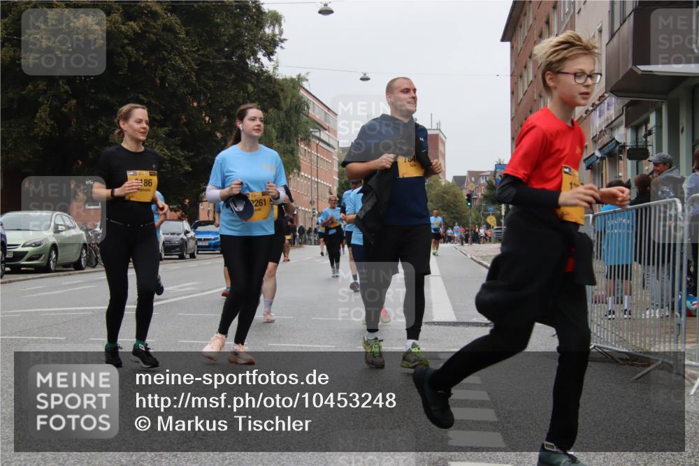 13.09.2026 - Kiel Lauf Markus Tischler http://msf.ph/oto/10453248 13.09.2026 09:54:27 Fleethörn 86, 1, 3, 261, 784 meine-sportfotos.de