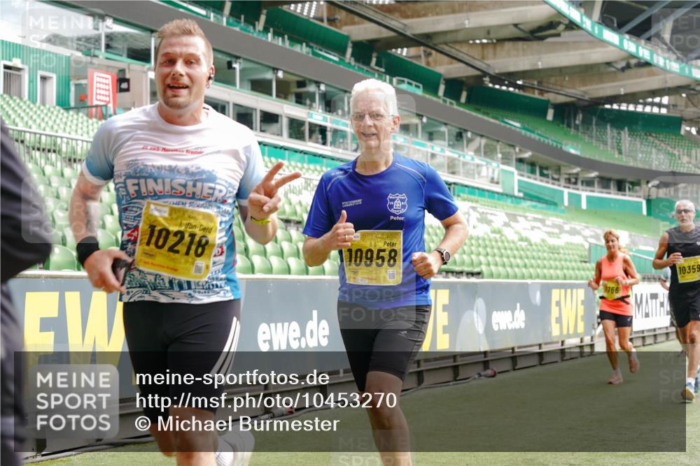 13.09.2026 - 21. swb-Marathon Bremen Michael Burmester http://msf.ph/oto/10453270 13.09.2026 10:31:57 Laufen im Stadion 10141, 10146, 10174, 10222, 10226, 10227, 10243, 10246, 10249, 10255, 10256, 10281, 10284, 10304, 10322, 10339, 10365, 10372, 10410, 10443, 10448, 10471, 10478, 10479, 10486, 10503, 10517, 10518, 10529, 10540, 10543, 10550, 10555, 10565, 10577, 10579, 10589, 10608, 10610, 10626, 10631, 10646, 10670, 10675, 10684, 10685, 10690, 10703, 10704, 10707, 10708, 10714, 10721, 10725, 10757, 10765, 10771, 10821, 10822, 10838, 10886, 11038, 11350, 11379 meine-sportfotos.de