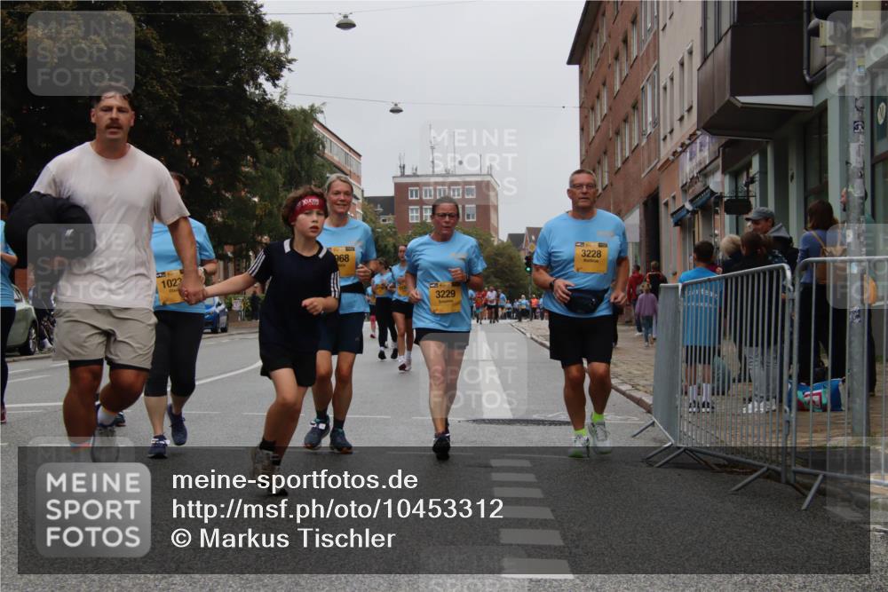 13.09.2026 - Kiel Lauf Markus Tischler http://msf.ph/oto/10453312 13.09.2026 09:54:54 Fleethörn 1023, 39, 968, 3229, 3228, 10 meine-sportfotos.de