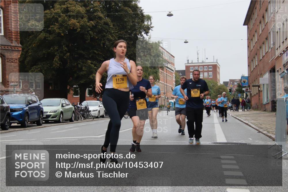 13.09.2026 - Kiel Lauf Markus Tischler http://msf.ph/oto/10453407 13.09.2026 09:55:38 Fleethörn 1176, 8824, 4643, 464, 4568 meine-sportfotos.de