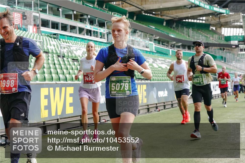 13.09.2026 - 21. swb-Marathon Bremen Michael Burmester http://msf.ph/oto/10453552 13.09.2026 12:51:34 Laufen im Stadion 235, 335, 734, 771, 863, 1043, 1125, 1146, 1162, 1232, 1455, 1492, 1510, 1513, 1613, 1955, 1970, 1998, 2008, 2130, 2291, 2295, 2360, 2442, 2444, 2447, 2498, 2759, 2847, 3085, 3440, 3484, 3566, 3647, 3703, 3808, 3830, 3899, 3959, 3988, 4023, 4165, 4283, 4368, 4429, 4473, 4475, 4559, 4571, 4573, 4582, 4727, 4781, 4782, 4888, 4895, 5066, 5079, 5152, 5155, 5168, 5314, 5379, 5521, 5532, 5620, 5627, 5636, 5696, 6267, 6274, 6471, 6668, 6901, 8033, 8798 meine-sportfotos.de