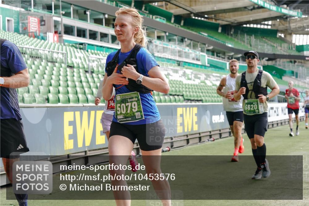 13.09.2026 - 21. swb-Marathon Bremen Michael Burmester http://msf.ph/oto/10453576 13.09.2026 12:51:34 Laufen im Stadion 235, 335, 734, 771, 863, 1043, 1125, 1146, 1162, 1232, 1455, 1492, 1510, 1513, 1613, 1955, 1970, 1998, 2008, 2130, 2291, 2295, 2360, 2442, 2444, 2447, 2498, 2759, 2847, 3085, 3440, 3484, 3566, 3647, 3703, 3808, 3830, 3899, 3959, 3988, 4023, 4165, 4283, 4368, 4429, 4473, 4475, 4559, 4571, 4573, 4582, 4727, 4781, 4782, 4888, 4895, 5066, 5079, 5152, 5155, 5168, 5314, 5379, 5521, 5532, 5620, 5627, 5636, 5696, 6267, 6274, 6471, 6668, 6901, 8033, 8798 meine-sportfotos.de
