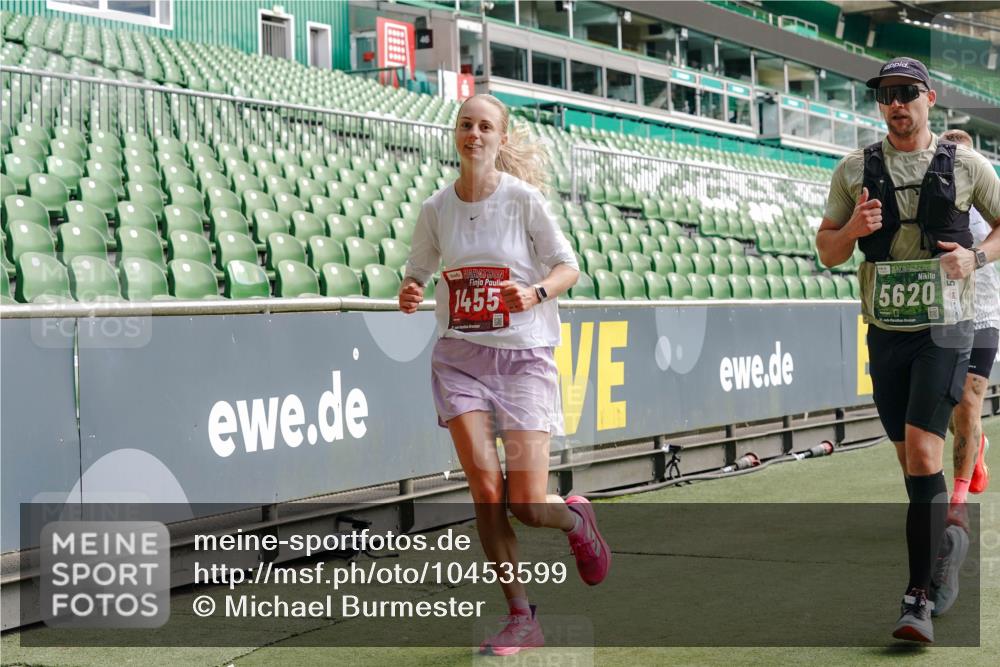 13.09.2026 - 21. swb-Marathon Bremen Michael Burmester http://msf.ph/oto/10453599 13.09.2026 12:51:35 Laufen im Stadion 235, 335, 734, 771, 863, 1043, 1125, 1146, 1162, 1232, 1455, 1492, 1510, 1513, 1613, 1955, 1970, 1998, 2008, 2130, 2291, 2295, 2360, 2442, 2444, 2447, 2498, 2759, 2847, 3085, 3440, 3484, 3566, 3647, 3703, 3808, 3830, 3899, 3959, 3988, 4023, 4165, 4283, 4368, 4429, 4473, 4475, 4559, 4571, 4573, 4582, 4727, 4781, 4782, 4888, 4895, 5066, 5079, 5152, 5155, 5168, 5314, 5379, 5521, 5532, 5620, 5627, 5636, 5696, 6267, 6274, 6471, 6668, 6901, 8033, 8798 meine-sportfotos.de