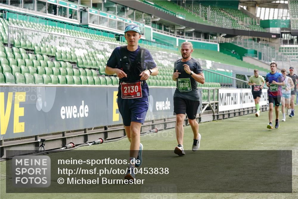 13.09.2026 - 21. swb-Marathon Bremen Michael Burmester http://msf.ph/oto/10453838 13.09.2026 12:51:44 Laufen im Stadion 107, 235, 335, 683, 734, 771, 792, 863, 1033, 1043, 1125, 1146, 1162, 1232, 1455, 1492, 1510, 1613, 1955, 1970, 1998, 2008, 2130, 2295, 2442, 2444, 2447, 2480, 2498, 2759, 2767, 2847, 3085, 3336, 3440, 3448, 3484, 3566, 3703, 3808, 3830, 3899, 3959, 3988, 4023, 4165, 4283, 4368, 4429, 4473, 4475, 4559, 4571, 4573, 4582, 4727, 4781, 4782, 4888, 4895, 5066, 5079, 5152, 5155, 5168, 5314, 5379, 5521, 5532, 5620, 5627, 5696, 6274, 6471, 6668, 6901, 8033, 8798 meine-sportfotos.de