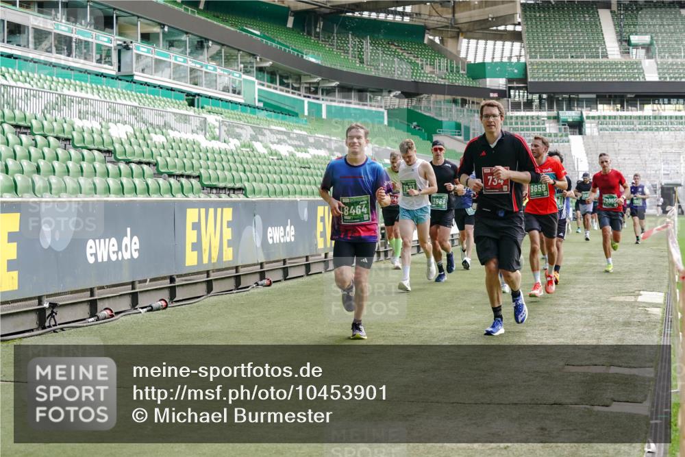 13.09.2026 - 21. swb-Marathon Bremen Michael Burmester http://msf.ph/oto/10453901 13.09.2026 12:51:47 Laufen im Stadion 107, 235, 335, 683, 734, 771, 792, 863, 1033, 1043, 1125, 1146, 1162, 1232, 1455, 1492, 1510, 1613, 1955, 1970, 1998, 2008, 2130, 2295, 2442, 2444, 2447, 2480, 2498, 2759, 2767, 2847, 3085, 3149, 3336, 3440, 3448, 3484, 3566, 3703, 3808, 3830, 3899, 3959, 3988, 4023, 4165, 4283, 4368, 4429, 4473, 4475, 4559, 4571, 4573, 4582, 4727, 4781, 4782, 4888, 4895, 5066, 5079, 5152, 5155, 5168, 5314, 5379, 5521, 5532, 5620, 5627, 5696, 6274, 6471, 6668, 6901, 8033, 8798 meine-sportfotos.de