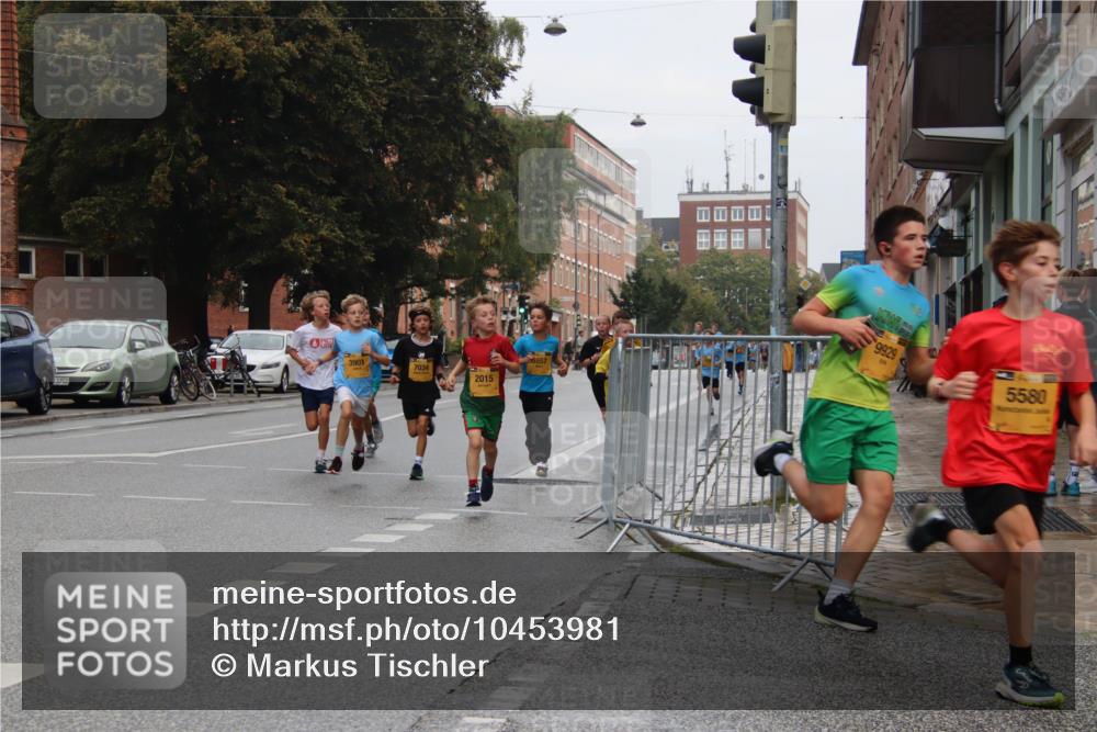 13.09.2026 - Kiel Lauf Markus Tischler http://msf.ph/oto/10453981 13.09.2026 08:51:42 Fleethörn 3901, 8557, 7034, 2015, 1702, 9929, 5580 meine-sportfotos.de
