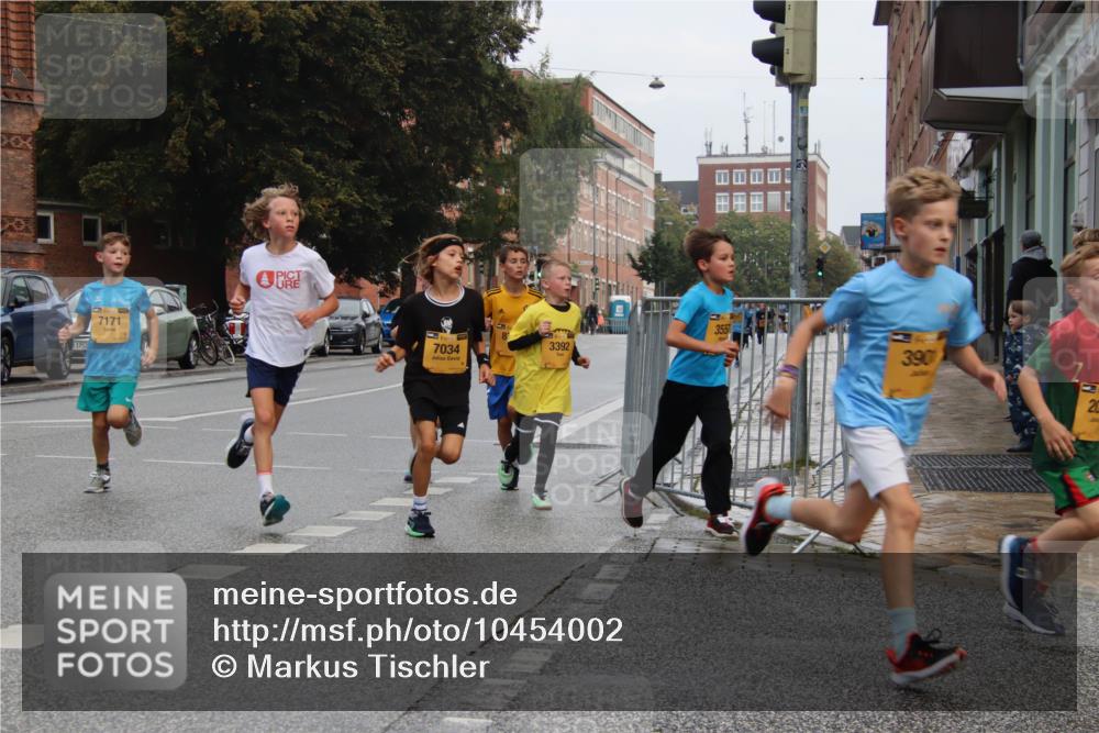 13.09.2026 - Kiel Lauf Markus Tischler http://msf.ph/oto/10454002 13.09.2026 08:51:44 Fleethörn 1702, 7171, 7034, 3392, 355, 390, 20 meine-sportfotos.de