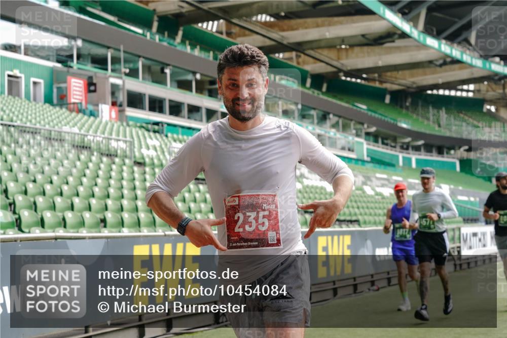 13.09.2026 - 21. swb-Marathon Bremen Michael Burmester http://msf.ph/oto/10454084 13.09.2026 12:51:54 Laufen im Stadion 107, 235, 335, 683, 734, 771, 792, 863, 1033, 1043, 1125, 1146, 1162, 1232, 1252, 1455, 1492, 1510, 1613, 1646, 1955, 1970, 1998, 2007, 2008, 2043, 2203, 2295, 2442, 2444, 2447, 2480, 2498, 2759, 2767, 2847, 3085, 3149, 3336, 3440, 3448, 3484, 3566, 3703, 3808, 3830, 3899, 3959, 3988, 4023, 4165, 4283, 4368, 4429, 4473, 4475, 4559, 4571, 4573, 4582, 4727, 4781, 4782, 4888, 4895, 5066, 5079, 5152, 5155, 5168, 5379, 5521, 5532, 5627, 5696, 6274, 6471, 8033, 8798 meine-sportfotos.de
