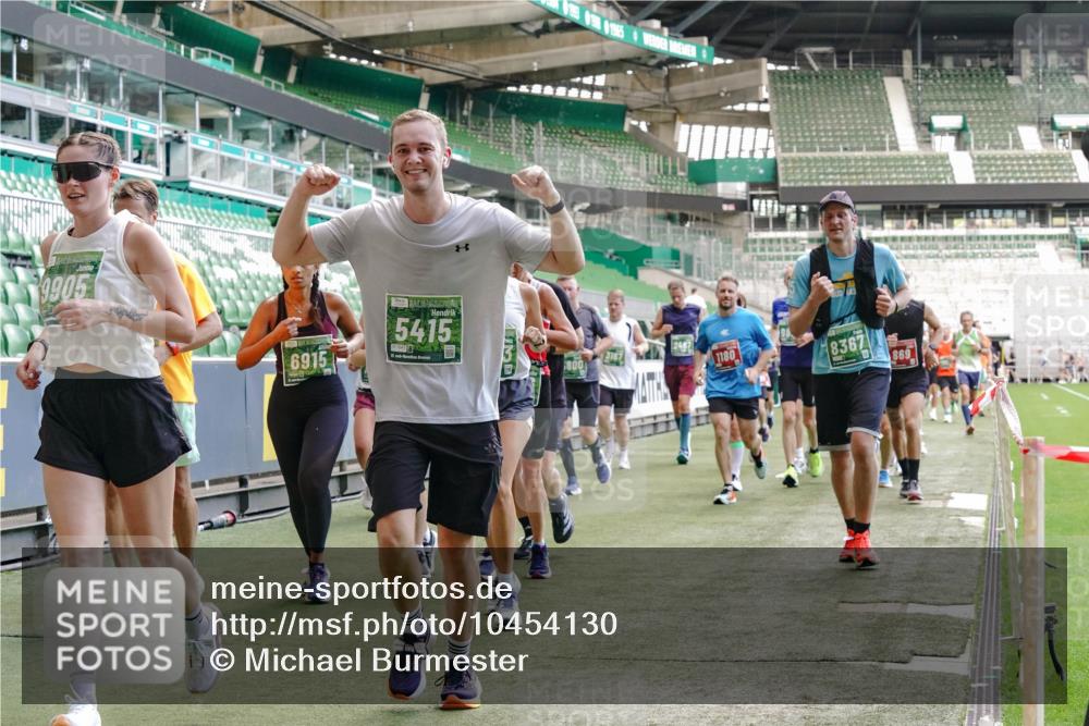 13.09.2026 - 21. swb-Marathon Bremen Michael Burmester http://msf.ph/oto/10454130 13.09.2026 13:10:33 Laufen im Stadion 164, 265, 373, 383, 391, 448, 532, 563, 581, 813, 869, 898, 984, 1072, 1180, 1738, 1855, 1867, 1894, 1967, 2202, 2208, 2232, 2243, 2268, 2284, 2299, 2330, 2333, 2339, 2342, 2432, 2443, 2471, 2525, 2530, 2531, 2553, 2573, 2589, 2594, 2654, 2669, 2682, 2714, 2717, 2784, 2785, 2819, 2836, 2920, 2931, 2932, 3026, 3032, 3063, 3086, 3089, 3122, 3159, 3174, 3207, 3208, 3291, 3316, 3327, 3333, 3352, 3370, 3398, 3409, 3410, 3437, 3470, 3549, 3707, 3769, 109 meine-sportfotos.de
