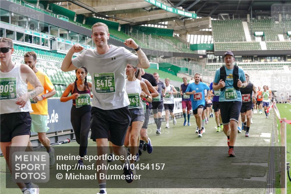 13.09.2026 - 21. swb-Marathon Bremen Michael Burmester http://msf.ph/oto/10454157 13.09.2026 13:10:33 Laufen im Stadion 164, 265, 373, 383, 391, 448, 532, 563, 581, 813, 869, 898, 984, 1072, 1180, 1738, 1855, 1867, 1894, 1967, 2202, 2208, 2232, 2243, 2268, 2284, 2299, 2330, 2333, 2339, 2342, 2432, 2443, 2471, 2525, 2530, 2531, 2553, 2573, 2589, 2594, 2654, 2669, 2682, 2714, 2717, 2784, 2785, 2819, 2836, 2920, 2931, 2932, 3026, 3032, 3063, 3086, 3089, 3122, 3159, 3174, 3207, 3208, 3291, 3316, 3327, 3333, 3352, 3370, 3398, 3409, 3410, 3437, 3470, 3549, 3707, 3769, 109 meine-sportfotos.de