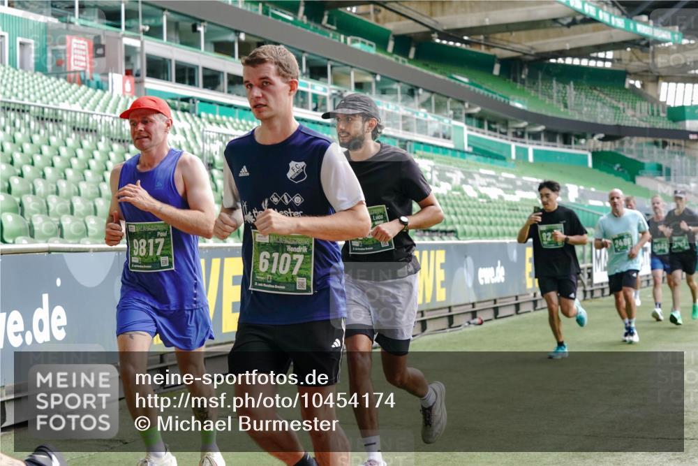 13.09.2026 - 21. swb-Marathon Bremen Michael Burmester http://msf.ph/oto/10454174 13.09.2026 12:51:57 Laufen im Stadion 107, 235, 335, 683, 734, 771, 792, 863, 1033, 1043, 1125, 1146, 1162, 1232, 1252, 1297, 1455, 1492, 1510, 1542, 1613, 1646, 1955, 1970, 2007, 2008, 2043, 2203, 2295, 2442, 2444, 2447, 2480, 2498, 2759, 2767, 2847, 3085, 3149, 3336, 3440, 3448, 3484, 3566, 3703, 3808, 3830, 3899, 3959, 3988, 4023, 4165, 4283, 4368, 4429, 4473, 4475, 4559, 4571, 4573, 4582, 4727, 4781, 4782, 4888, 4895, 5066, 5079, 5152, 5155, 5168, 5379, 5521, 5532, 5627, 5696, 6274, 6471, 8033, 8798 meine-sportfotos.de