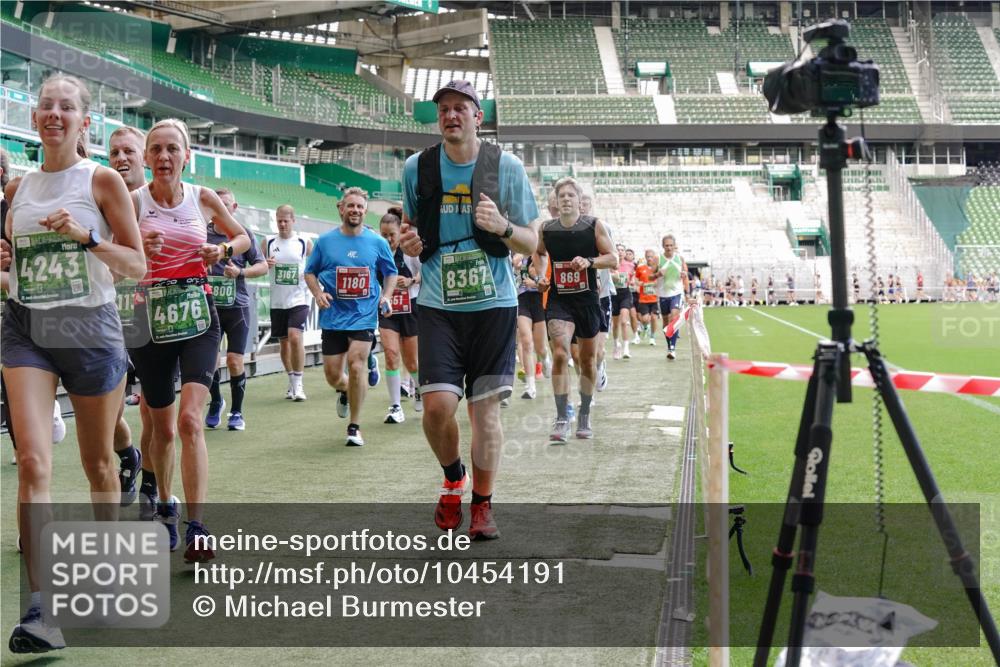 13.09.2026 - 21. swb-Marathon Bremen Michael Burmester http://msf.ph/oto/10454191 13.09.2026 13:10:34 Laufen im Stadion 164, 265, 373, 383, 391, 448, 532, 563, 581, 813, 869, 898, 984, 1072, 1180, 1738, 1855, 1867, 1894, 1967, 2202, 2208, 2232, 2268, 2284, 2299, 2330, 2333, 2339, 2342, 2432, 2443, 2471, 2525, 2530, 2531, 2553, 2573, 2589, 2594, 2654, 2669, 2682, 2714, 2717, 2784, 2785, 2819, 2836, 2920, 2931, 2932, 3026, 3032, 3063, 3086, 3089, 3122, 3159, 3174, 3207, 3208, 3291, 3316, 3327, 3333, 3352, 3370, 3398, 3409, 3410, 3437, 3470, 3549, 3707, 3769, 109 meine-sportfotos.de