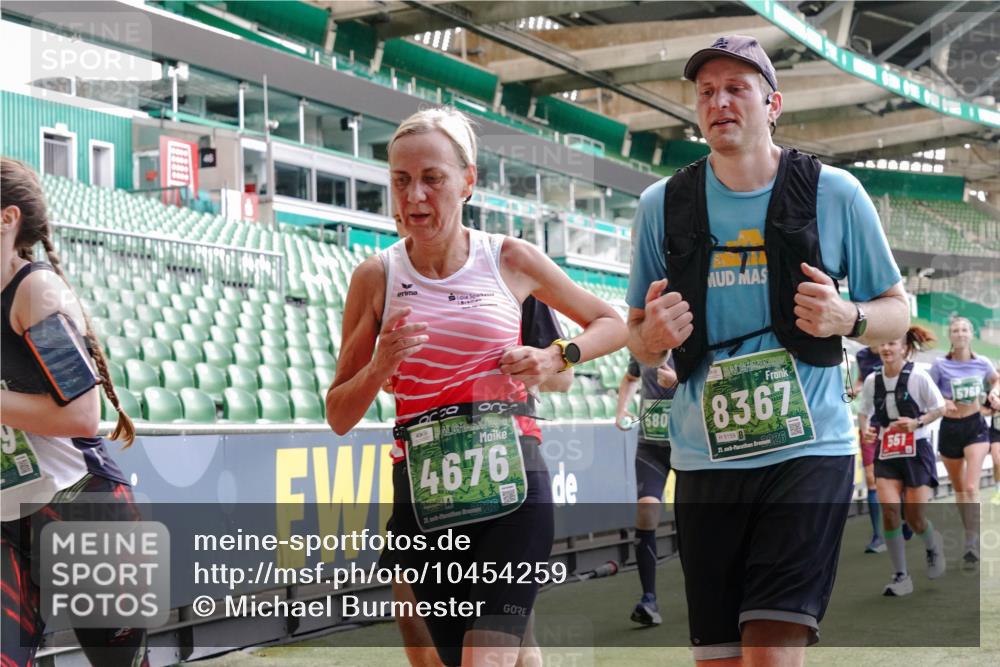 13.09.2026 - 21. swb-Marathon Bremen Michael Burmester http://msf.ph/oto/10454259 13.09.2026 13:10:35 Laufen im Stadion 164, 265, 373, 383, 391, 448, 532, 563, 581, 813, 869, 898, 984, 1072, 1180, 1738, 1855, 1867, 1894, 1967, 2202, 2208, 2232, 2268, 2284, 2299, 2330, 2333, 2339, 2342, 2432, 2443, 2471, 2525, 2530, 2531, 2553, 2573, 2589, 2594, 2654, 2669, 2682, 2714, 2717, 2784, 2785, 2819, 2836, 2920, 2931, 2932, 3026, 3032, 3063, 3086, 3089, 3122, 3159, 3174, 3207, 3208, 3291, 3316, 3327, 3333, 3352, 3370, 3398, 3409, 3410, 3437, 3470, 3549, 3707, 3769, 109 meine-sportfotos.de