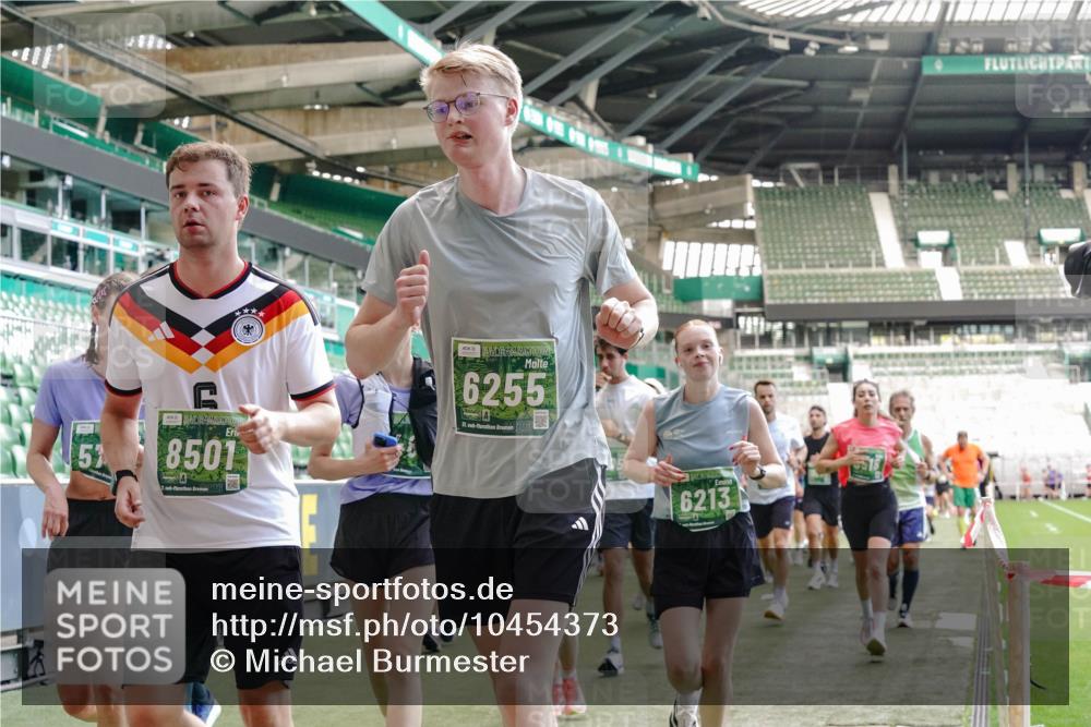 13.09.2026 - 21. swb-Marathon Bremen Michael Burmester http://msf.ph/oto/10454373 13.09.2026 13:10:38 Laufen im Stadion 164, 265, 373, 383, 391, 448, 532, 563, 581, 813, 869, 898, 984, 1072, 1180, 1738, 1855, 1867, 1894, 1952, 1967, 2202, 2208, 2232, 2268, 2284, 2299, 2330, 2333, 2339, 2342, 2432, 2443, 2471, 2525, 2530, 2531, 2553, 2573, 2589, 2594, 2654, 2669, 2682, 2714, 2717, 2784, 2785, 2819, 2836, 2920, 2931, 2932, 3026, 3032, 3063, 3086, 3089, 3122, 3159, 3174, 3207, 3208, 3291, 3316, 3333, 3352, 3370, 3398, 3409, 3410, 3437, 3470, 3549, 3707, 3769, 109 meine-sportfotos.de