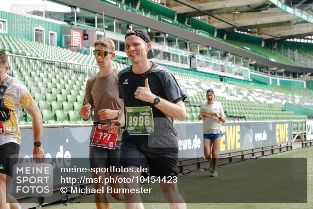 13.09.2026 - 21. swb-Marathon Bremen Michael Burmester http://msf.ph/oto/10454423 13.09.2026 12:52:13 Laufen im Stadion 102, 107, 235, 335, 683, 734, 771, 792, 863, 1033, 1043, 1125, 1146, 1162, 1232, 1252, 1297, 1455, 1492, 1510, 1528, 1542, 1613, 1646, 1955, 1970, 2007, 2008, 2043, 2203, 2295, 2350, 2442, 2444, 2447, 2480, 2498, 2759, 2767, 2847, 3085, 3149, 3236, 3336, 3440, 3448, 3484, 3566, 3703, 3808, 3830, 3899, 3959, 3988, 4165, 4283, 4429, 4473, 4475, 4559, 4571, 4573, 4582, 4605, 4727, 4781, 4782, 4895, 5079, 5152, 5168, 5379, 5521, 5696, 6274, 8033, 8798 meine-sportfotos.de