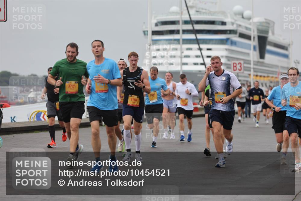 13.09.2026 - Kiel Lauf Andreas Tolksdorf http://msf.ph/oto/10454521 13.09.2026 11:54:32 Kiellinie 39, 3721, 841, 5985, 3181, 3, 38, 2876 meine-sportfotos.de