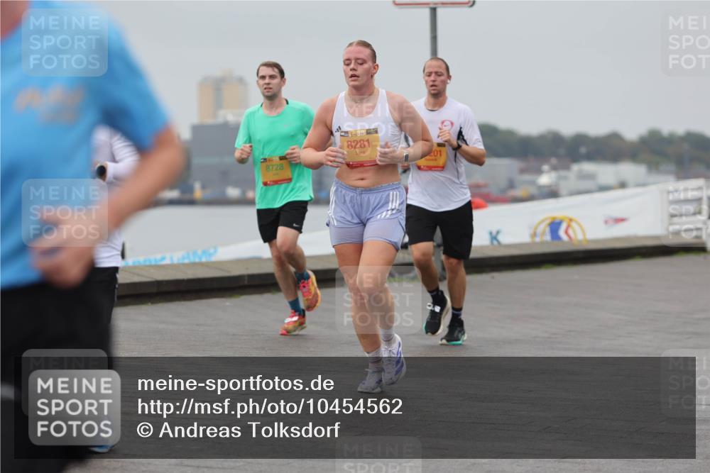 13.09.2026 - Kiel Lauf Andreas Tolksdorf http://msf.ph/oto/10454562 13.09.2026 11:54:39 Kiellinie 8728, 38, 8281, 201 meine-sportfotos.de