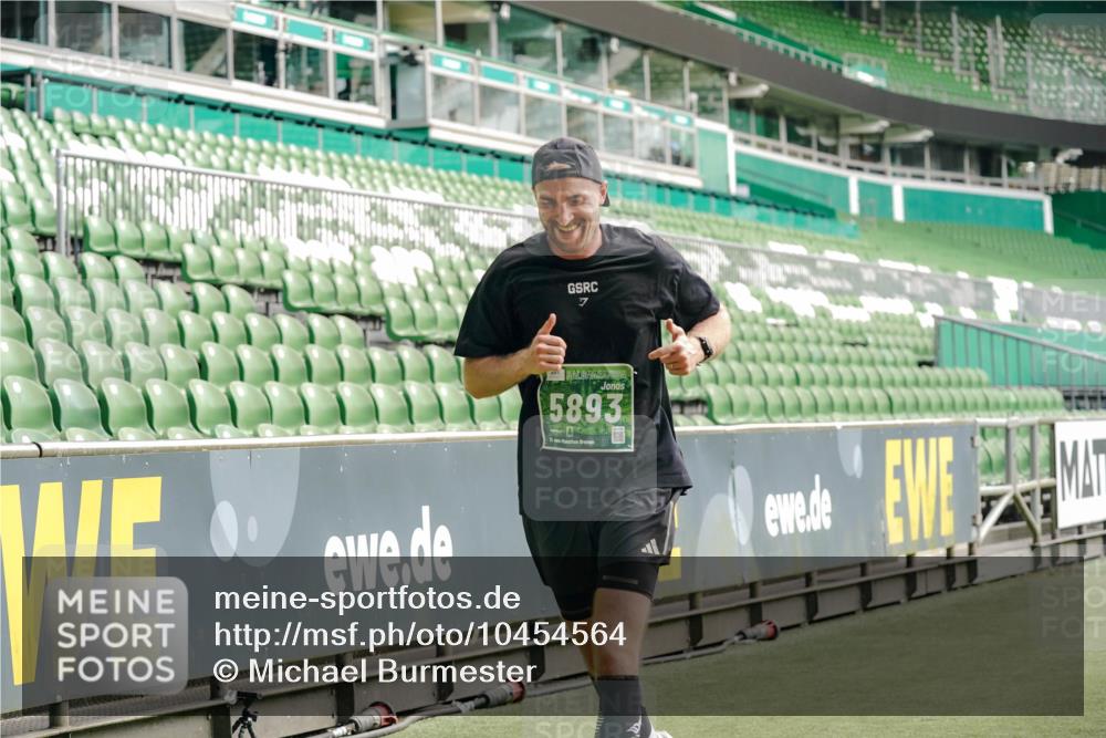13.09.2026 - 21. swb-Marathon Bremen Michael Burmester http://msf.ph/oto/10454564 13.09.2026 12:52:24 Laufen im Stadion 102, 107, 235, 683, 734, 792, 863, 985, 1033, 1043, 1125, 1146, 1162, 1232, 1252, 1297, 1455, 1492, 1528, 1542, 1646, 1704, 1955, 2007, 2008, 2043, 2203, 2350, 2447, 2480, 2498, 2759, 2767, 2847, 2858, 3085, 3149, 3236, 3336, 3362, 3440, 3448, 3566, 3703, 3830, 3899, 3959, 3988, 4165, 4283, 4429, 4475, 4571, 4573, 4582, 4605, 4727, 4781, 4782, 4895, 5079, 5152, 5168, 5379, 5521, 5696, 6274, 8033, 8798 meine-sportfotos.de