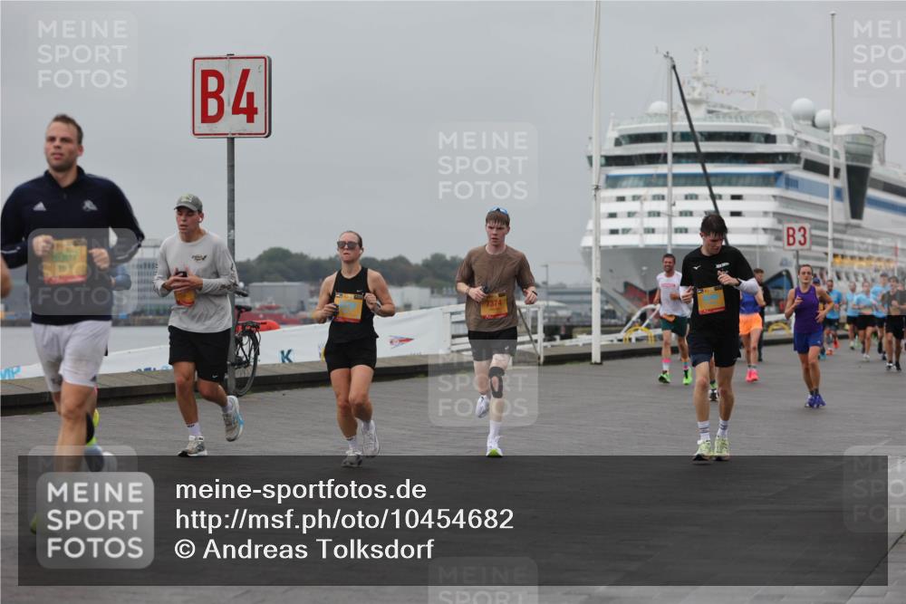 13.09.2026 - Kiel Lauf Andreas Tolksdorf http://msf.ph/oto/10454682 13.09.2026 11:54:45 Kiellinie 8007, 4, 7374, 3 meine-sportfotos.de