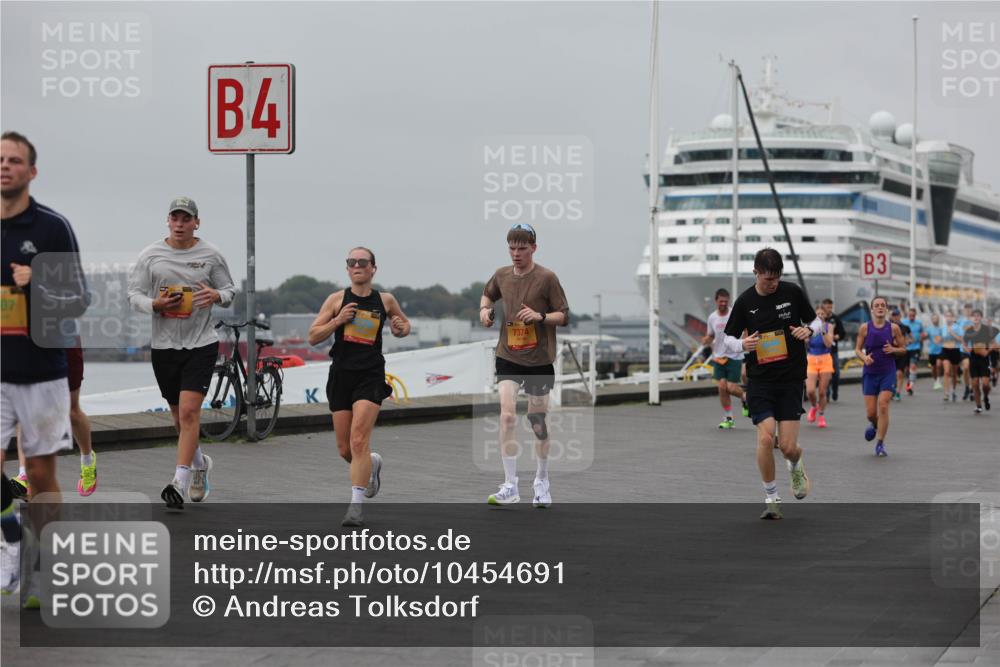 13.09.2026 - Kiel Lauf Andreas Tolksdorf http://msf.ph/oto/10454691 13.09.2026 11:54:46 Kiellinie 4, 7374, 3 meine-sportfotos.de