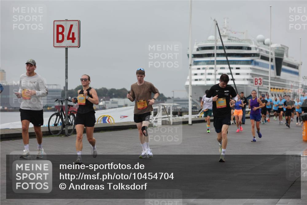 13.09.2026 - Kiel Lauf Andreas Tolksdorf http://msf.ph/oto/10454704 13.09.2026 11:54:46 Kiellinie 4, 7374, 3, 6 meine-sportfotos.de