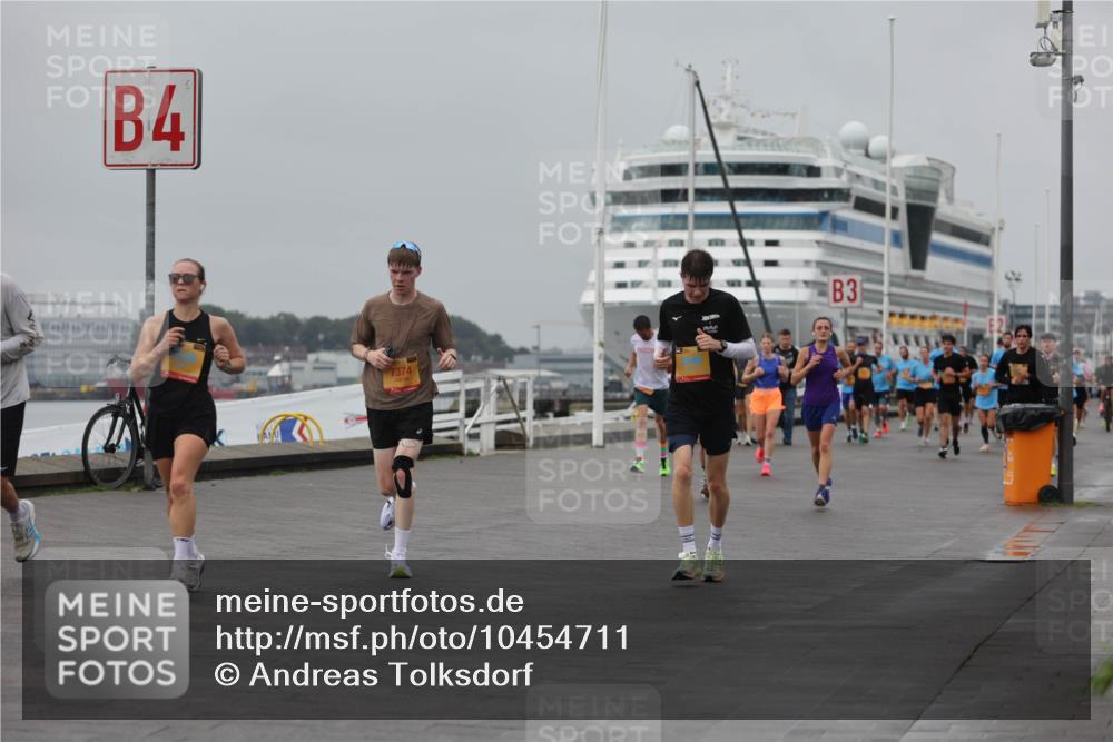 13.09.2026 - Kiel Lauf Andreas Tolksdorf http://msf.ph/oto/10454711 13.09.2026 11:54:46 Kiellinie 4, 7374, 3 meine-sportfotos.de
