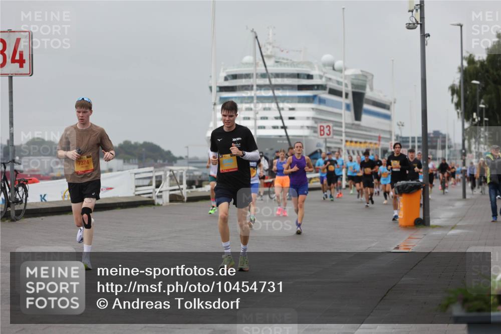 13.09.2026 - Kiel Lauf Andreas Tolksdorf http://msf.ph/oto/10454731 13.09.2026 11:54:47 Kiellinie 84, 7374, 3 meine-sportfotos.de