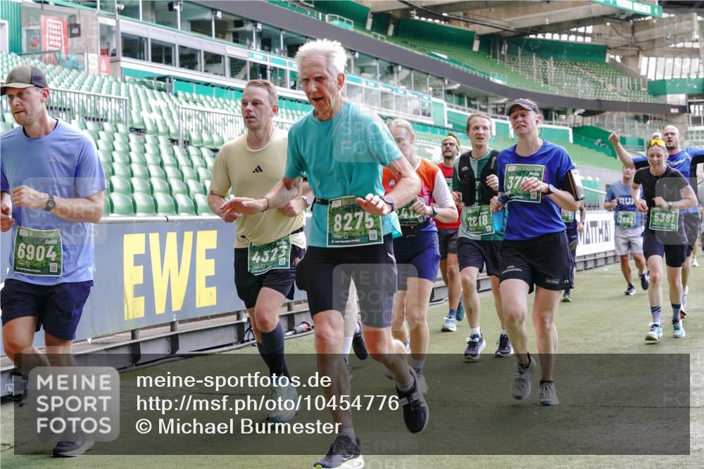 13.09.2026 - 21. swb-Marathon Bremen Michael Burmester http://msf.ph/oto/10454776 13.09.2026 13:10:46 Laufen im Stadion 164, 265, 373, 391, 448, 532, 581, 869, 898, 984, 1180, 1738, 1855, 1867, 1894, 1952, 1967, 2202, 2232, 2268, 2281, 2284, 2299, 2330, 2333, 2339, 2342, 2432, 2443, 2471, 2525, 2530, 2531, 2553, 2573, 2589, 2594, 2654, 2669, 2682, 2714, 2717, 2784, 2785, 2804, 2819, 2836, 2920, 2932, 3026, 3032, 3063, 3086, 3089, 3122, 3159, 3174, 3207, 3208, 3291, 3316, 3333, 3352, 3370, 3398, 3409, 3410, 3470, 3549, 3707, 3769, 109, 551 meine-sportfotos.de