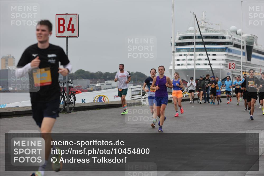 13.09.2026 - Kiel Lauf Andreas Tolksdorf http://msf.ph/oto/10454800 13.09.2026 11:54:50 Kiellinie 4, 3 meine-sportfotos.de