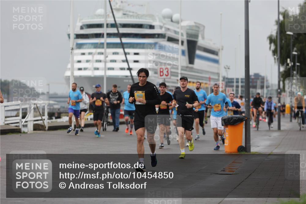 13.09.2026 - Kiel Lauf Andreas Tolksdorf http://msf.ph/oto/10454850 13.09.2026 11:54:52 Kiellinie 3 meine-sportfotos.de