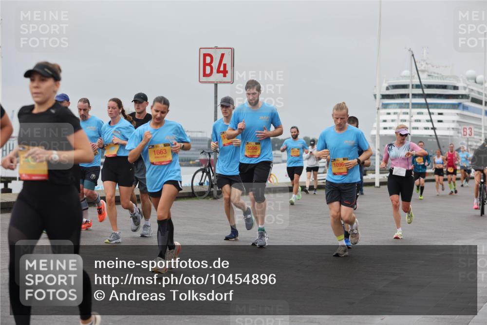 13.09.2026 - Kiel Lauf Andreas Tolksdorf http://msf.ph/oto/10454896 13.09.2026 11:55:03 Kiellinie 4, 1663, 3586, 10963, 3 meine-sportfotos.de