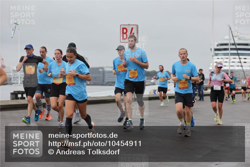 13.09.2026 - Kiel Lauf Andreas Tolksdorf http://msf.ph/oto/10454911 13.09.2026 11:55:03 Kiellinie 903, 1663, 1206, 3586, 14, 10967 meine-sportfotos.de