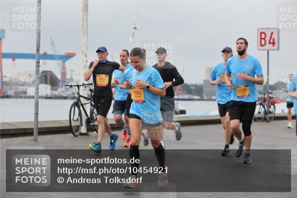 13.09.2026 - Kiel Lauf Andreas Tolksdorf http://msf.ph/oto/10454921 13.09.2026 11:55:04 Kiellinie 903, 1663, 3586, 4 meine-sportfotos.de