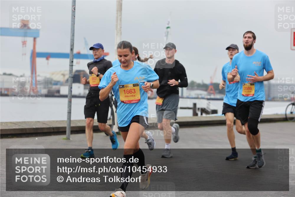 13.09.2026 - Kiel Lauf Andreas Tolksdorf http://msf.ph/oto/10454933 13.09.2026 11:55:04 Kiellinie 903, 1663, 3586 meine-sportfotos.de
