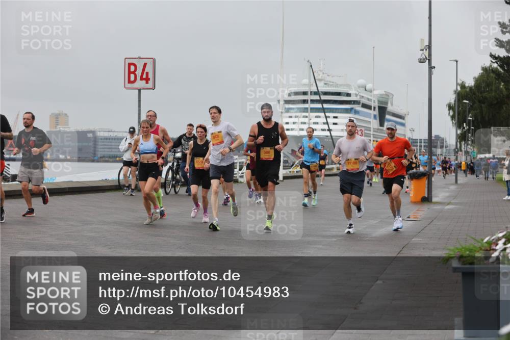 13.09.2026 - Kiel Lauf Andreas Tolksdorf http://msf.ph/oto/10454983 13.09.2026 11:55:13 Kiellinie 4, 8427, 500, 11180, 3 meine-sportfotos.de