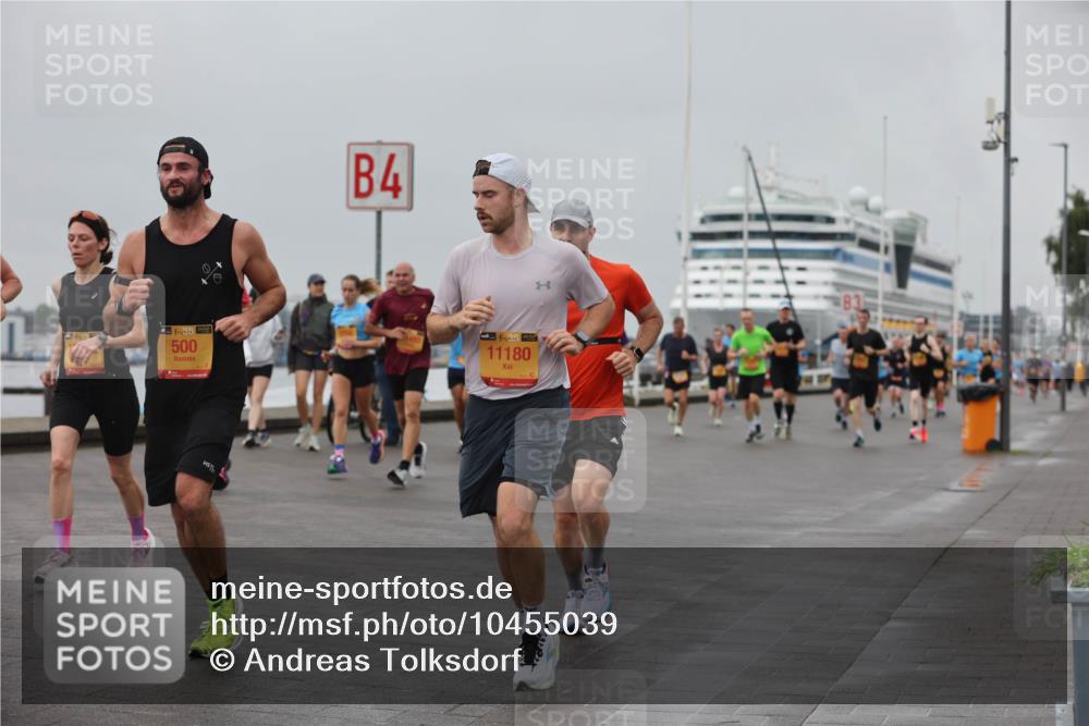 13.09.2026 - Kiel Lauf Andreas Tolksdorf http://msf.ph/oto/10455039 13.09.2026 11:55:15 Kiellinie 4, 38, 500, 38, 11180, 83 meine-sportfotos.de