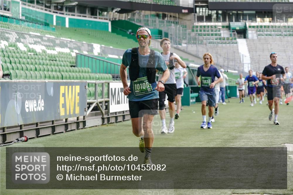 13.09.2026 - 21. swb-Marathon Bremen Michael Burmester http://msf.ph/oto/10455082 13.09.2026 12:52:42 Laufen im Stadion 102, 107, 145, 235, 376, 541, 683, 734, 755, 792, 863, 982, 985, 987, 1033, 1043, 1056, 1125, 1146, 1162, 1232, 1252, 1297, 1433, 1445, 1455, 1492, 1528, 1542, 1646, 1664, 1704, 1814, 1955, 2007, 2008, 2043, 2203, 2350, 2362, 2401, 2422, 2447, 2454, 2480, 2498, 2759, 2767, 2820, 2847, 2858, 2997, 3085, 3149, 3236, 3336, 3362, 3440, 3448, 3566, 3703, 3830, 3899, 3988, 4165, 4283, 4429, 4475, 4571, 4573, 4582, 4605, 4727, 4781, 4782, 4895, 5079, 5152, 5168, 5379 meine-sportfotos.de